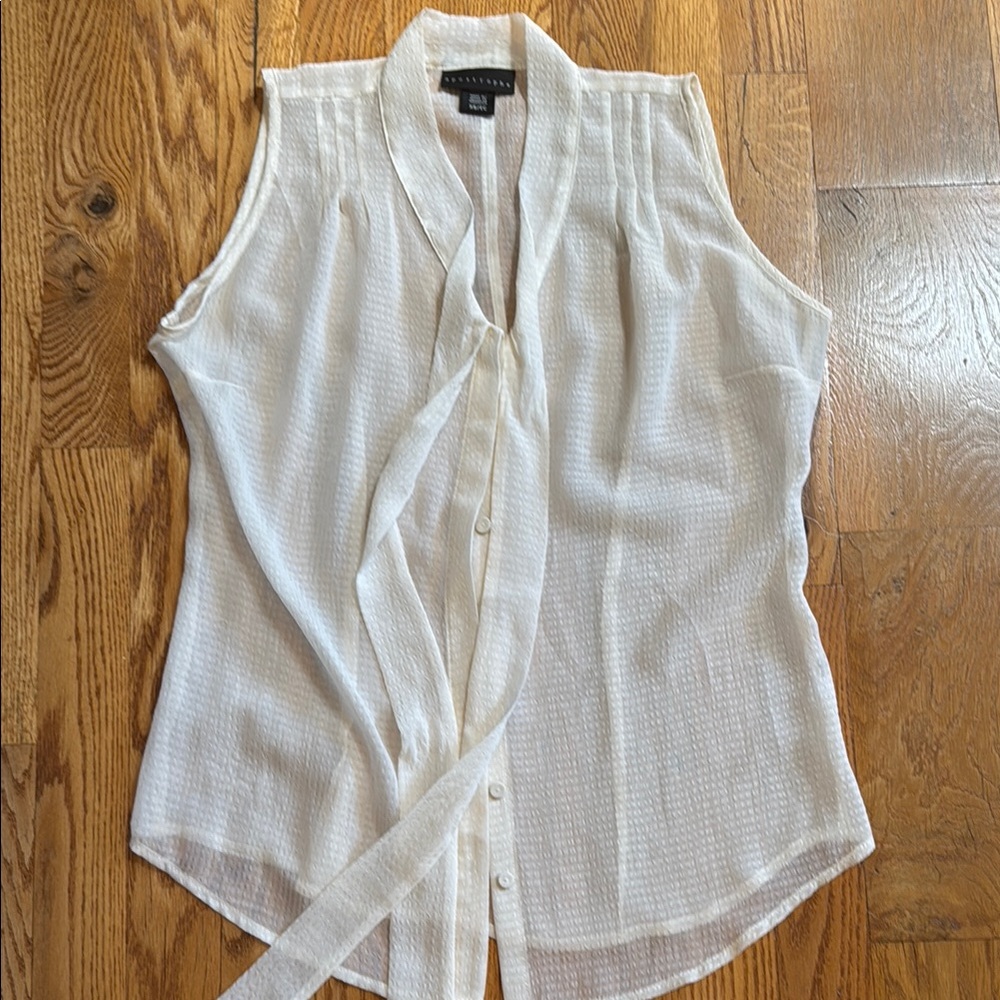 Apostrophe sheer white vest size xs